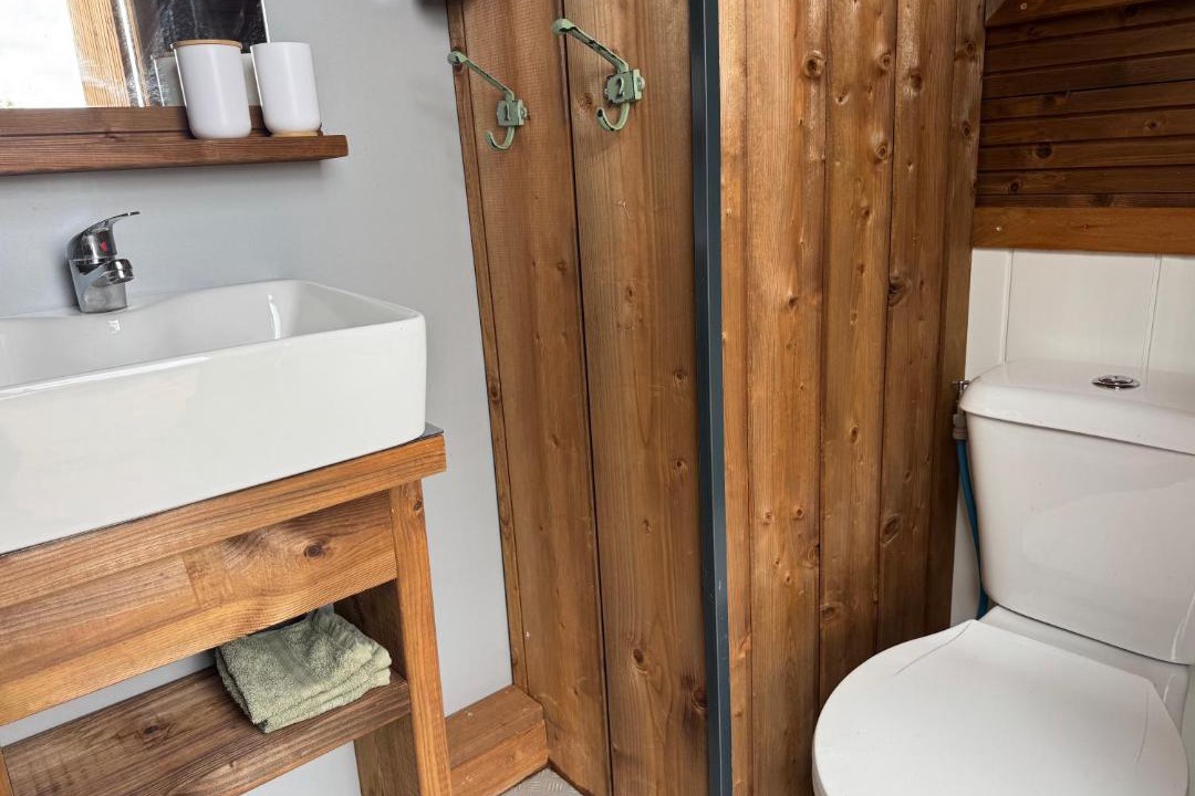 Photo of Bathroom in Macquigny