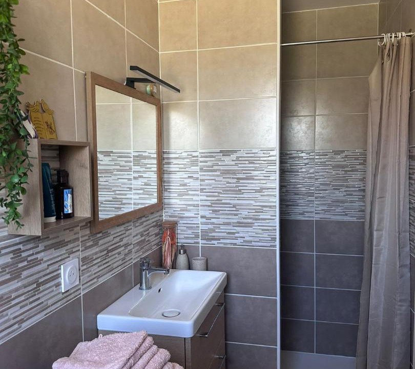 Photo of Bathroom in Margon