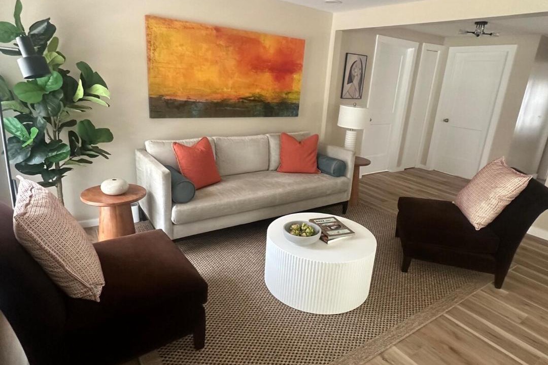 Photo of Livingroom in Pembroke