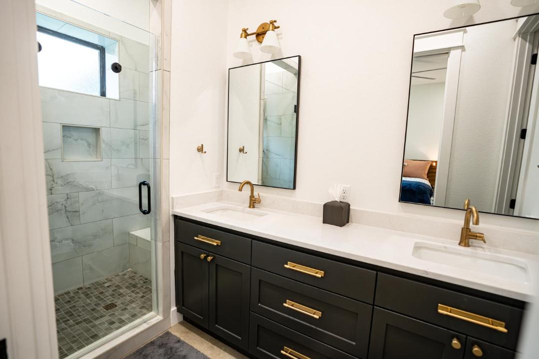 Photo of Bathroom in Hearne