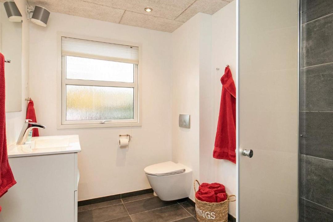 Photo of Bathroom in Hou