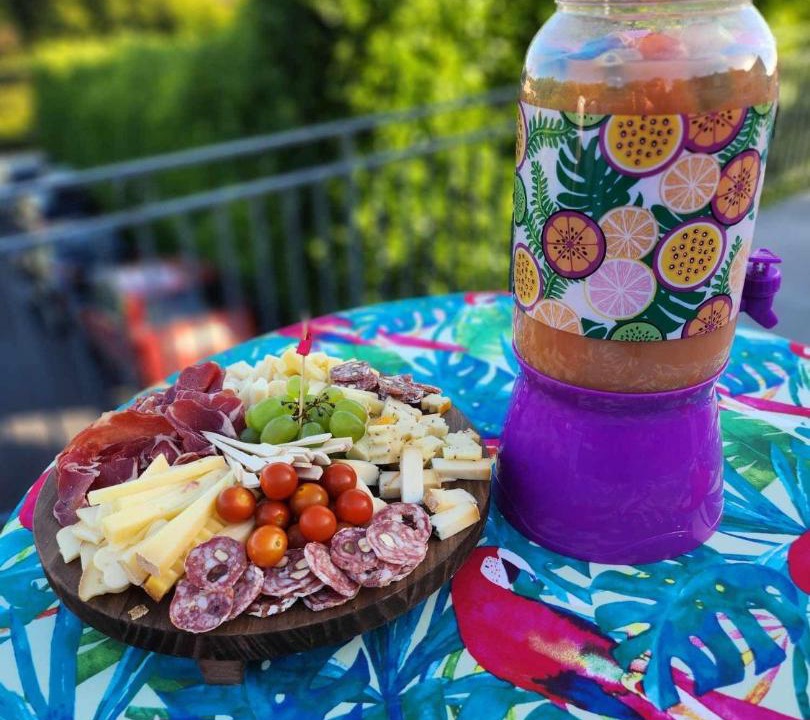 Photo of Others in Pernois