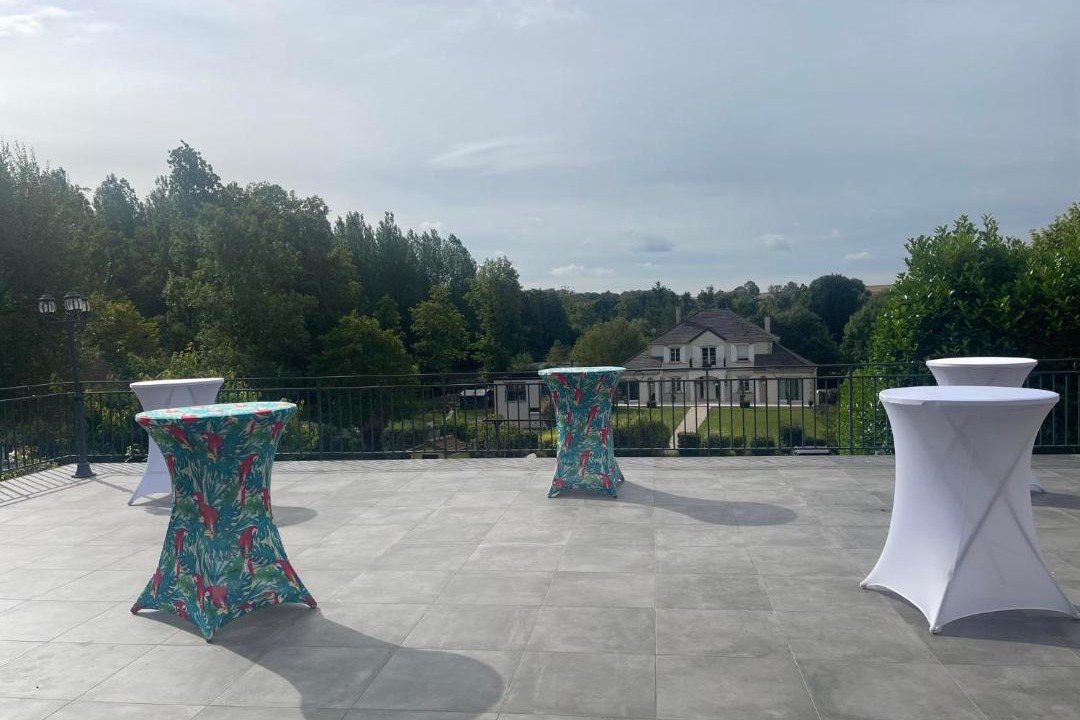 Photo of Others in Pernois