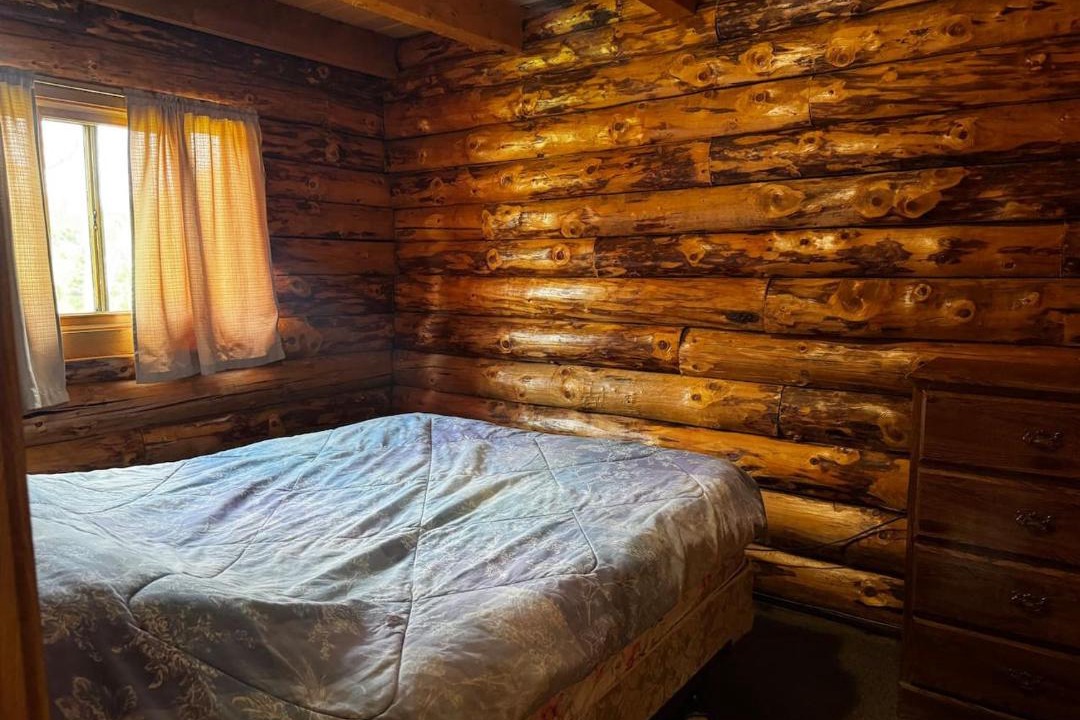 Photo of Bedroom in Crystal Falls
