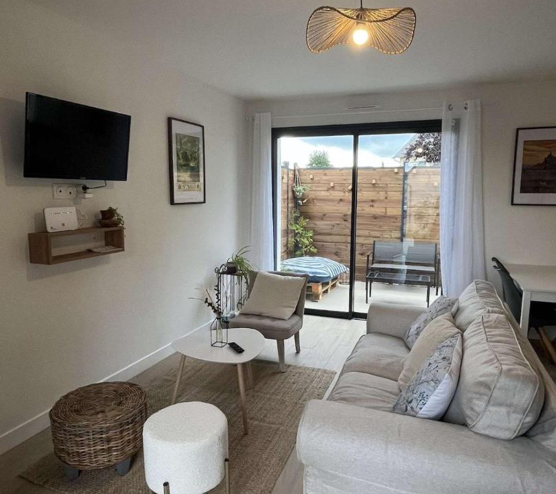 Photo of Others in Beauvoir