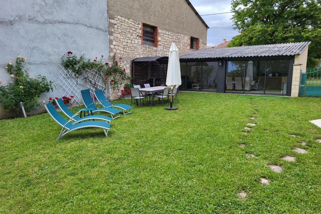 Photo of Others in Noailles