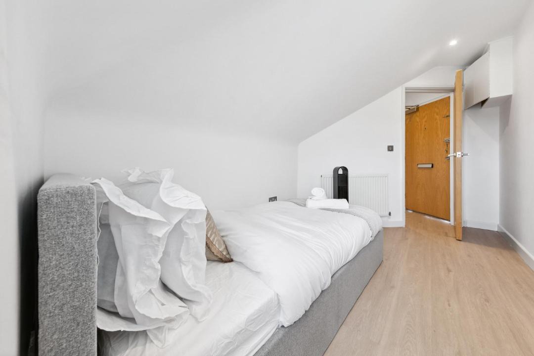 Photo of Bedroom in Friern Barnet