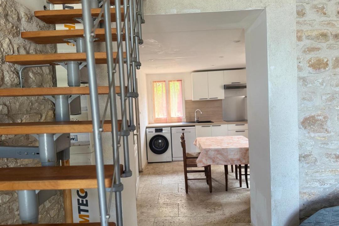 Photo of Others in Sance