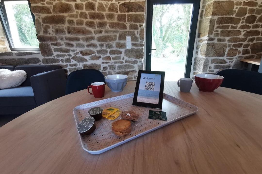 Photo of Others in Elliant