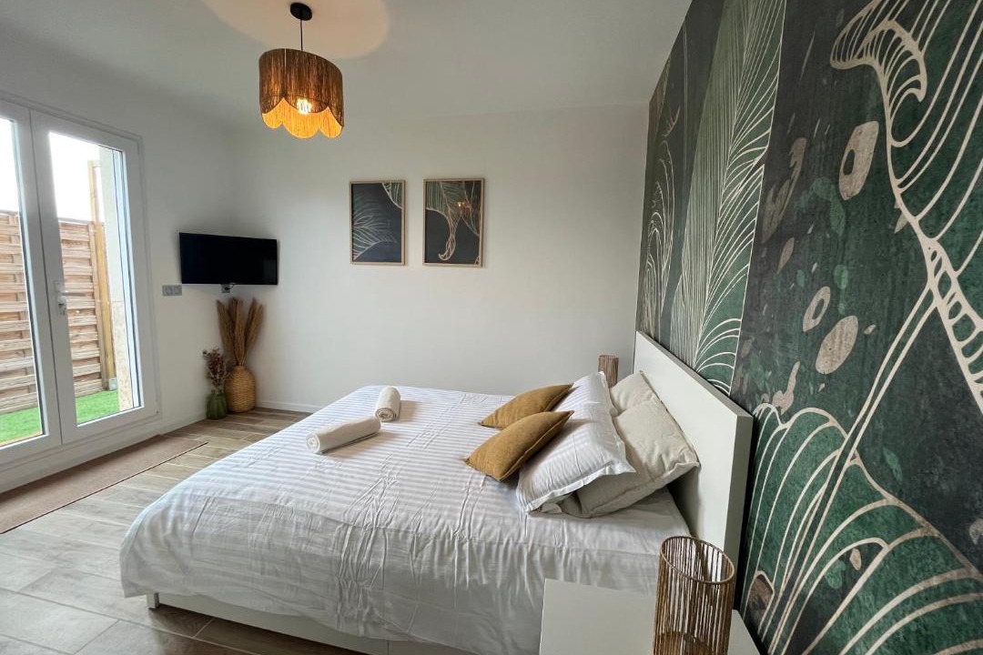 Photo of Bedroom in Charvieu-Chavagneux