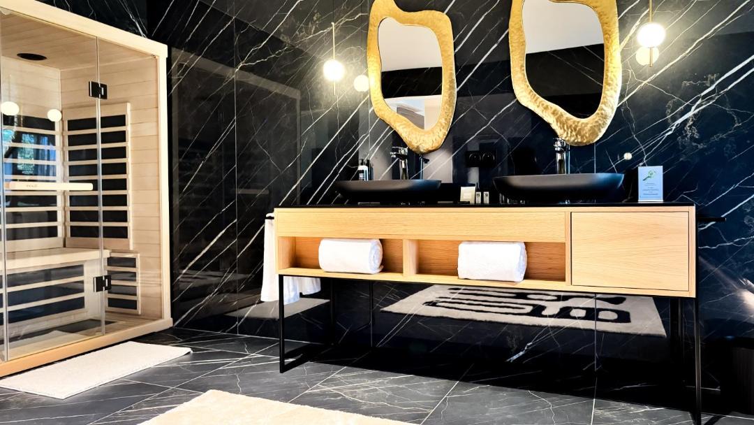 Photo of Bathroom in Le Vaudreuil