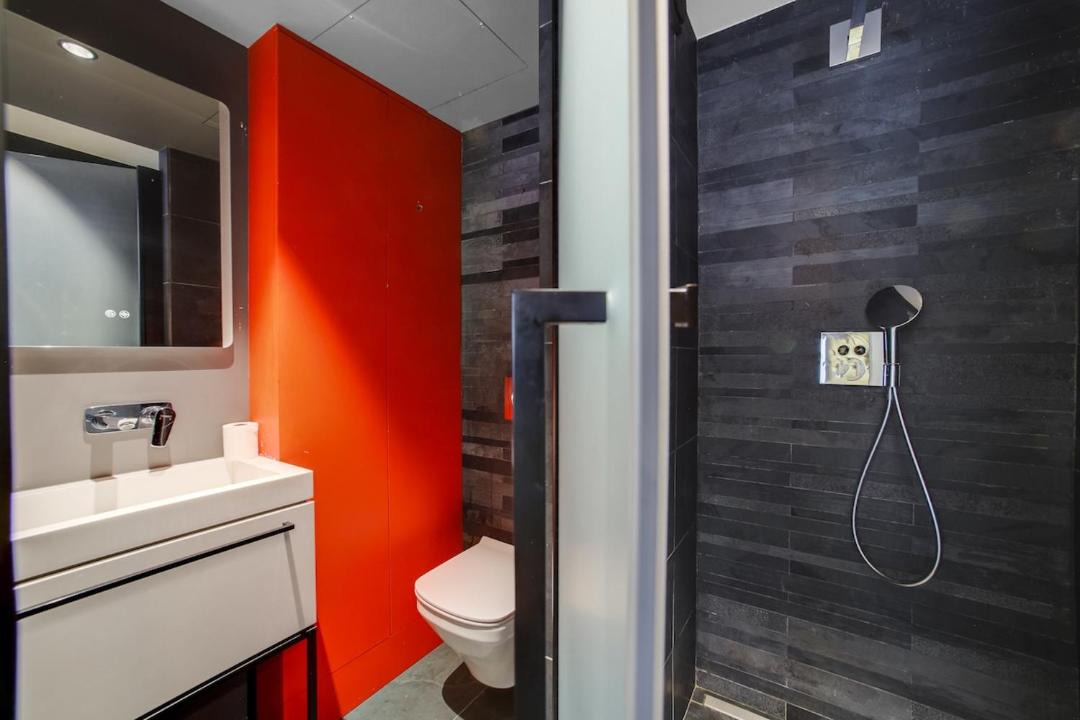 Photo of Bathroom in Quartier de l'Ecole-Militaire