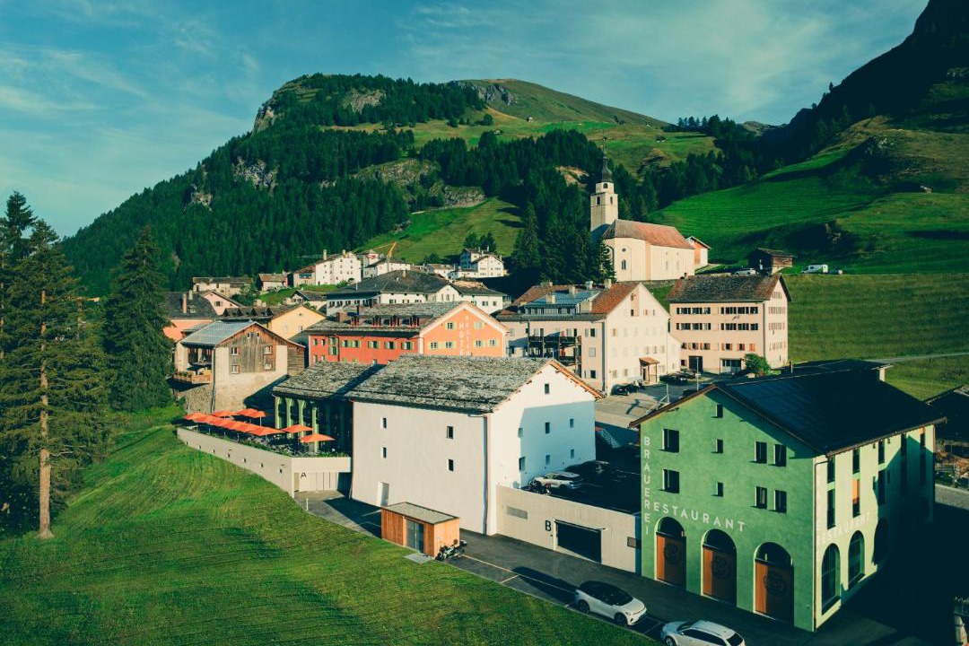 Photo of Buildings in Spluegen