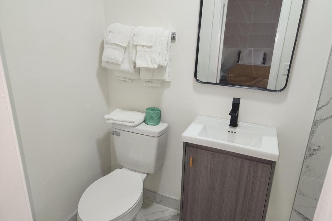 Photo of Bathroom in Kingsland