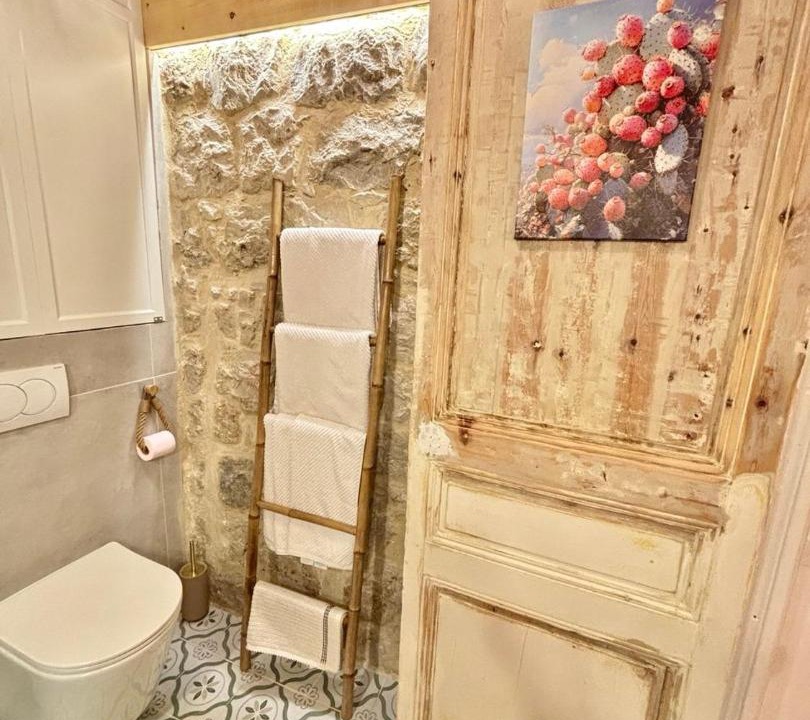 Photo of Bathroom in Lepante Quarter