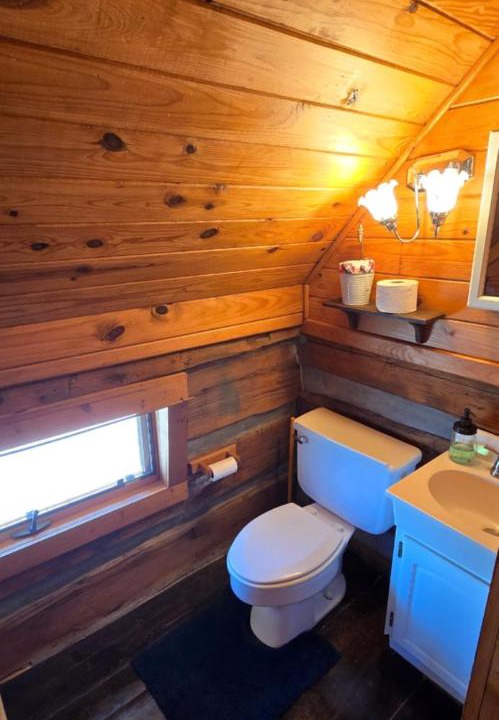 Photo of Bathroom in Morris Chapel