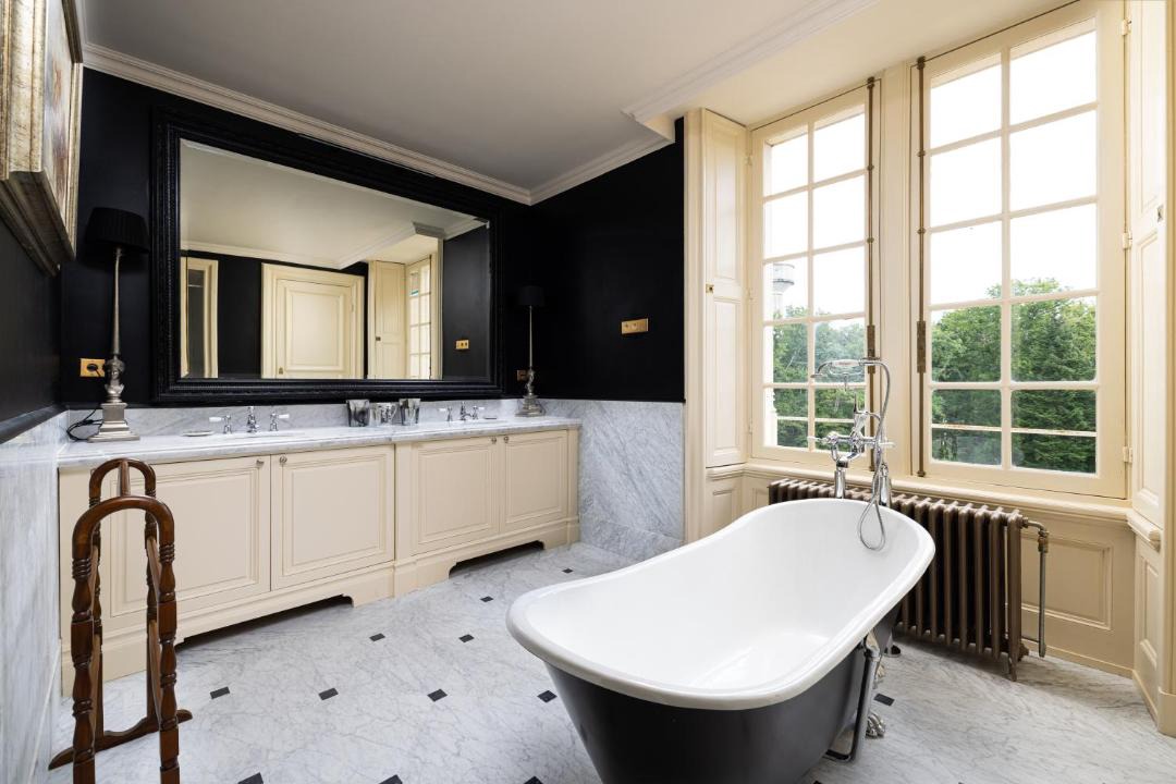 Photo of Bathroom in Vouzeron