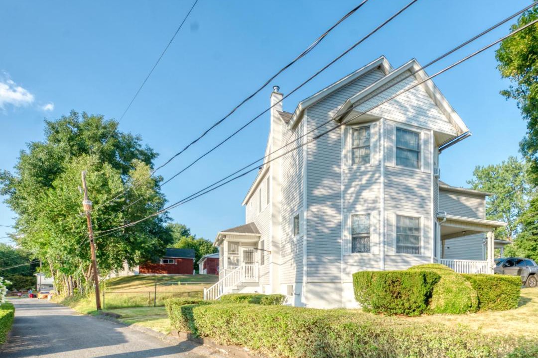 Photo of Others in Carbondale