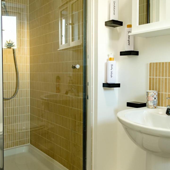 Photo of Bathroom in George Green