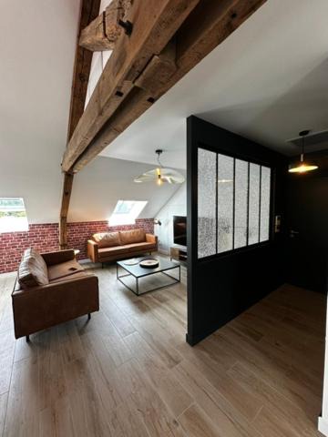 Photo of Others in Leves