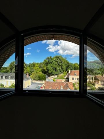 Photo of Others in Leves