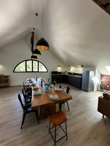 Photo of Others in Leves