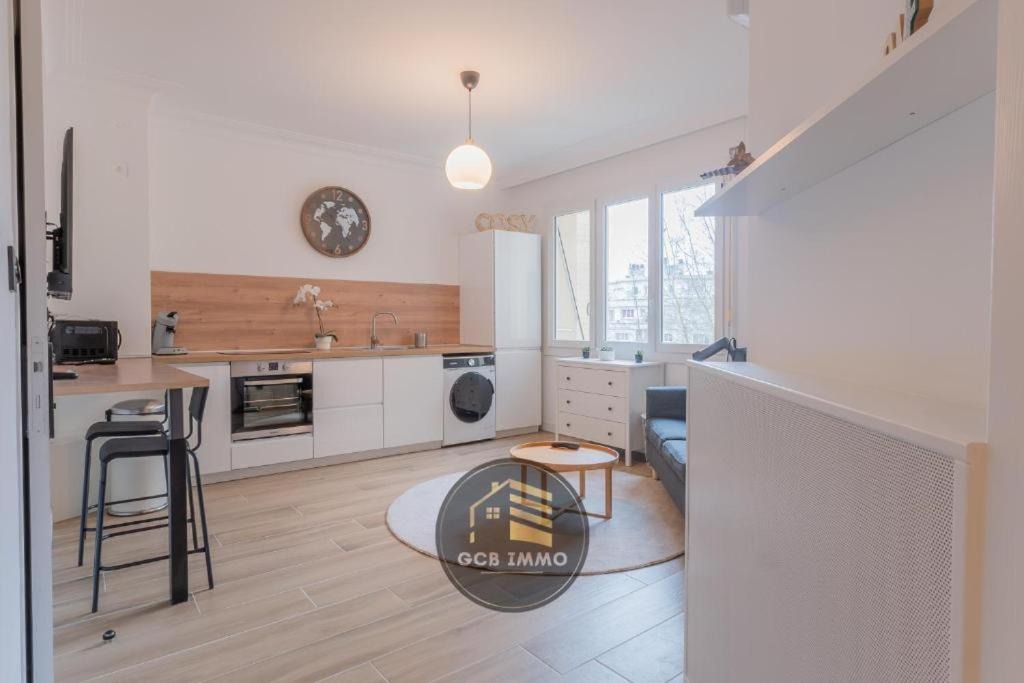 Photo of Kitchen in Quartier Exposition-Bajatiere