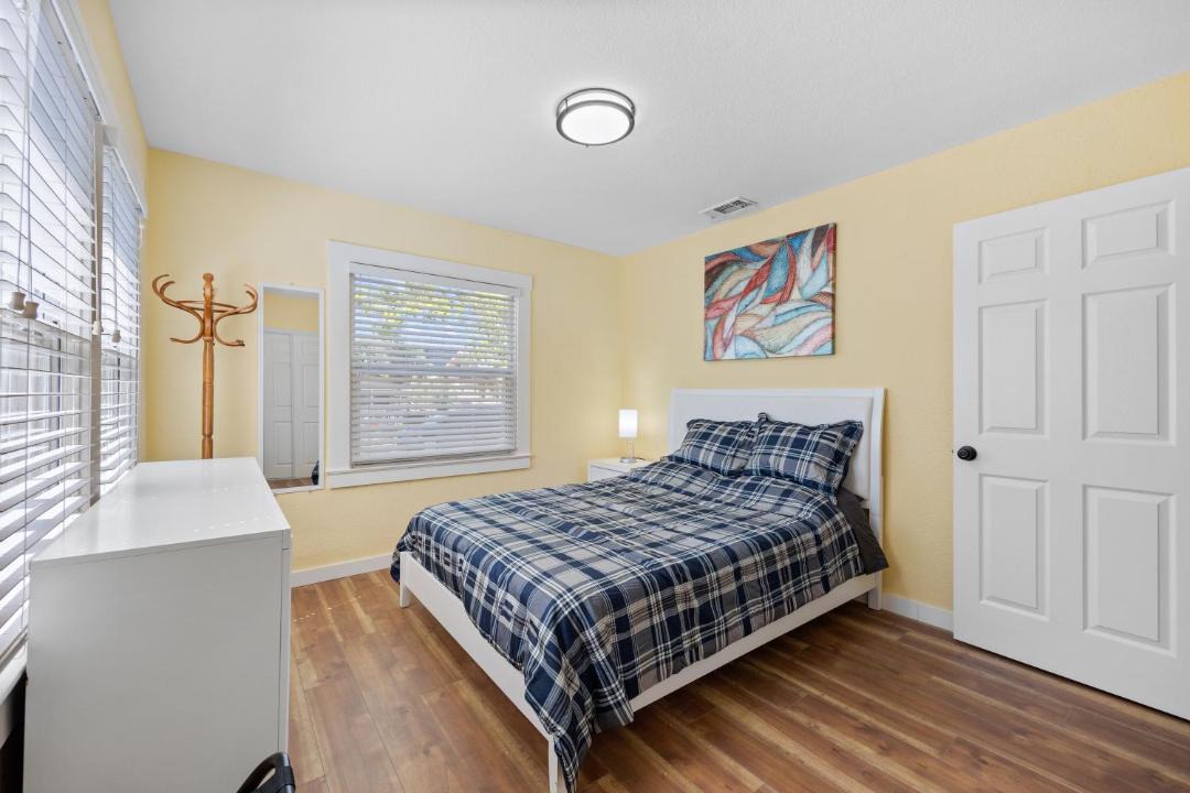 Photo of Bedroom in North Oak Park