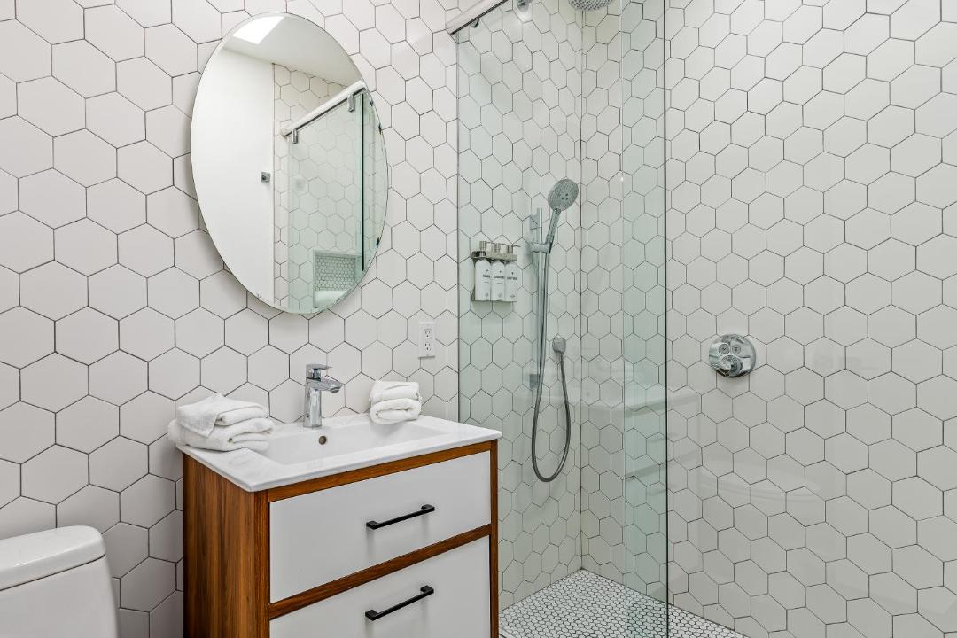 Photo of Bathroom in Racquet Club Estates