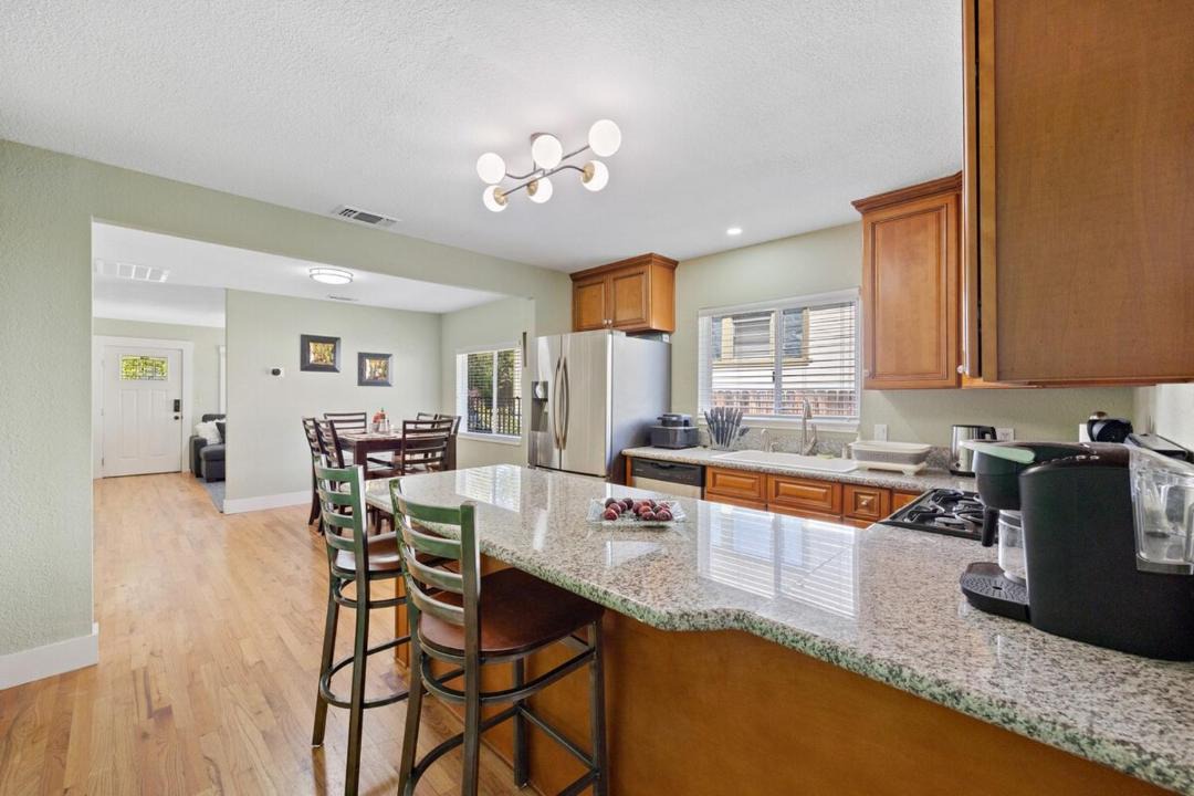 Photo of Kitchen in North Oak Park