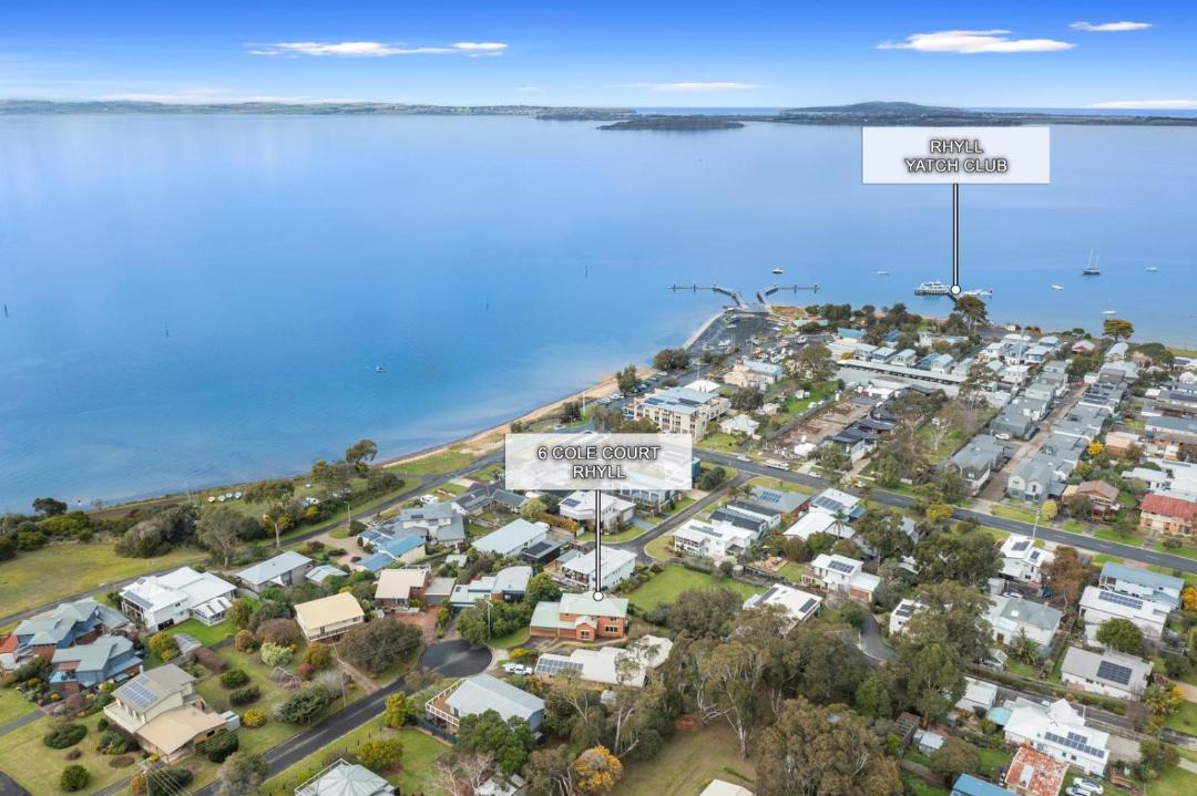 Photo of Others in Rhyll