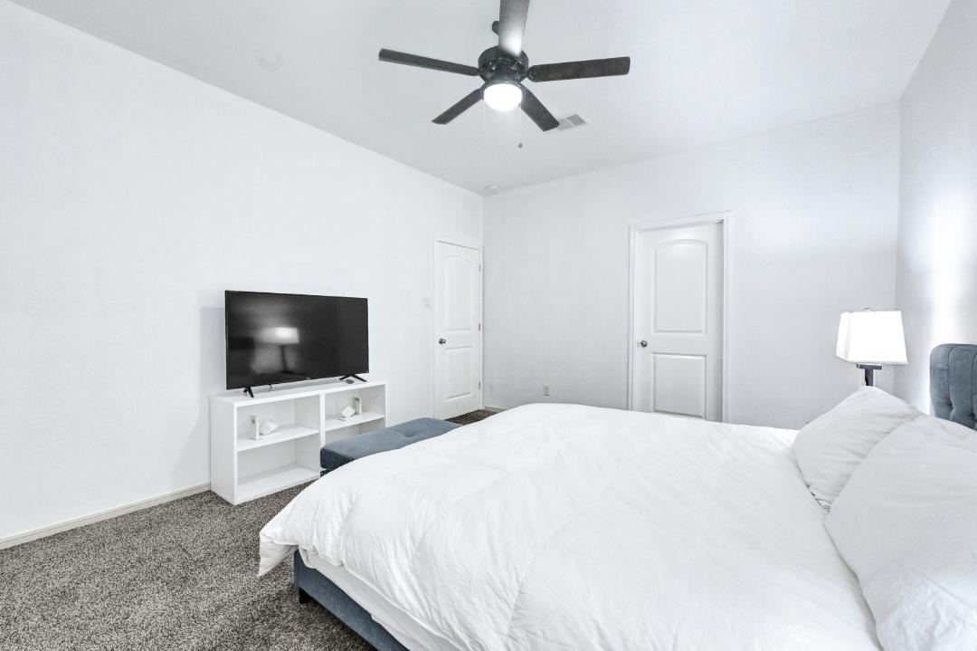 Photo of Bedroom in Channelview