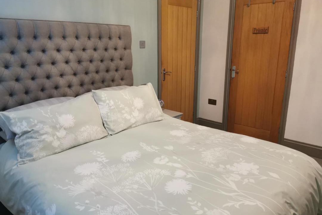 Photo of Bedroom in Heath