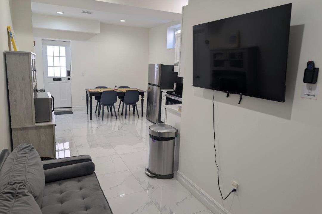Photo of Livingroom in Elmont