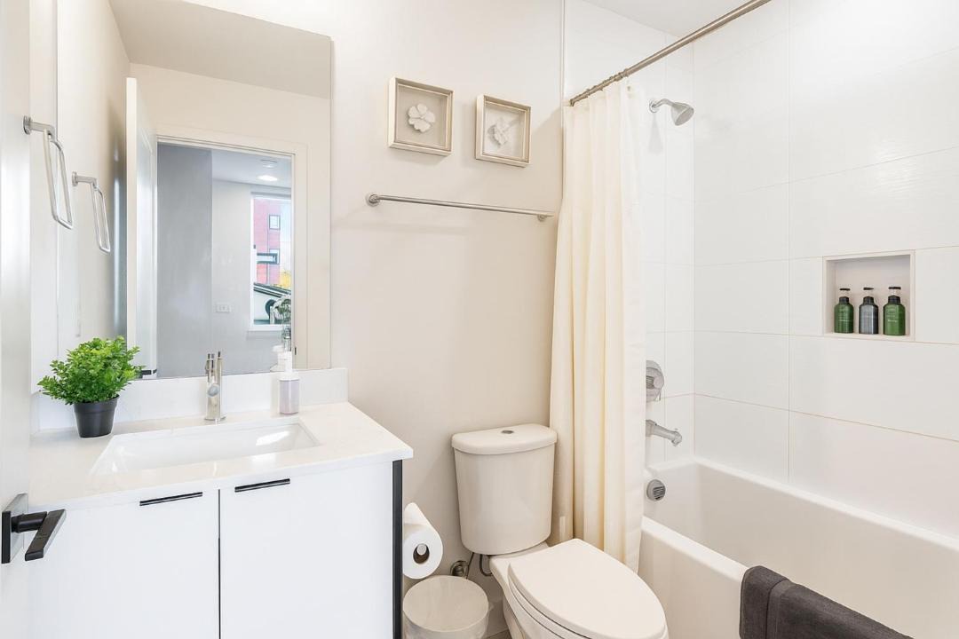 Photo of Others in Eastlake