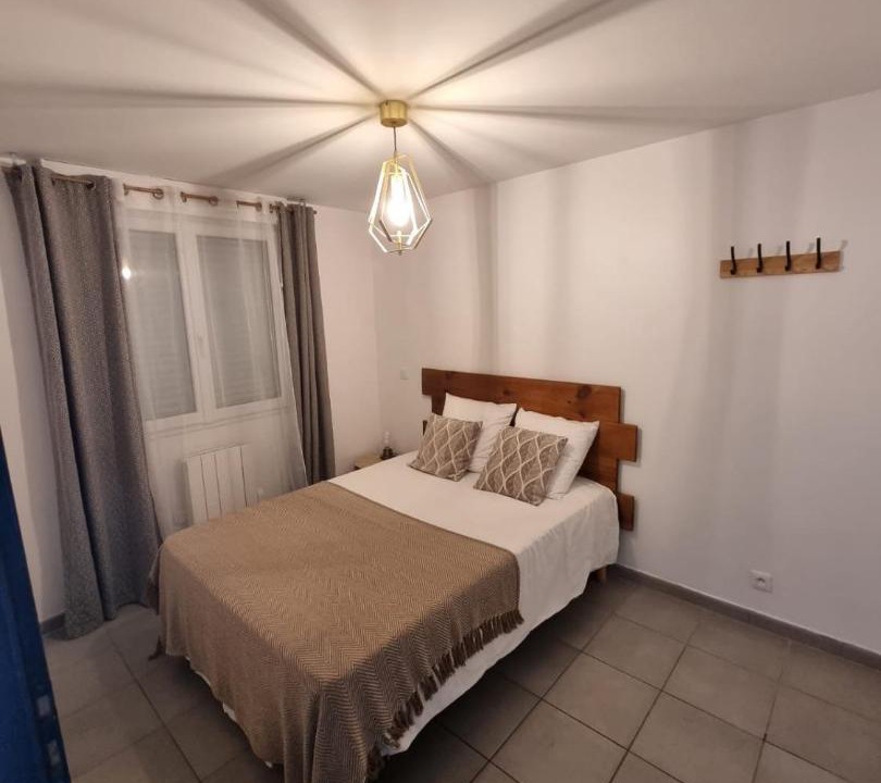 Photo of Bedroom in Charvieu-Chavagneux