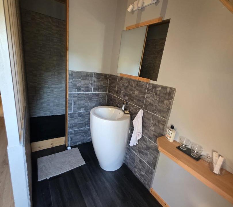 Photo of Bathroom in Chezy