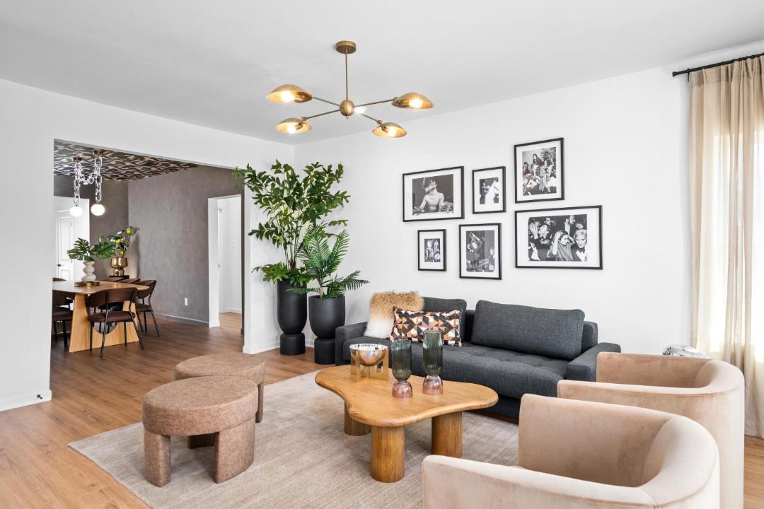 Photo of Livingroom in South Central Houston