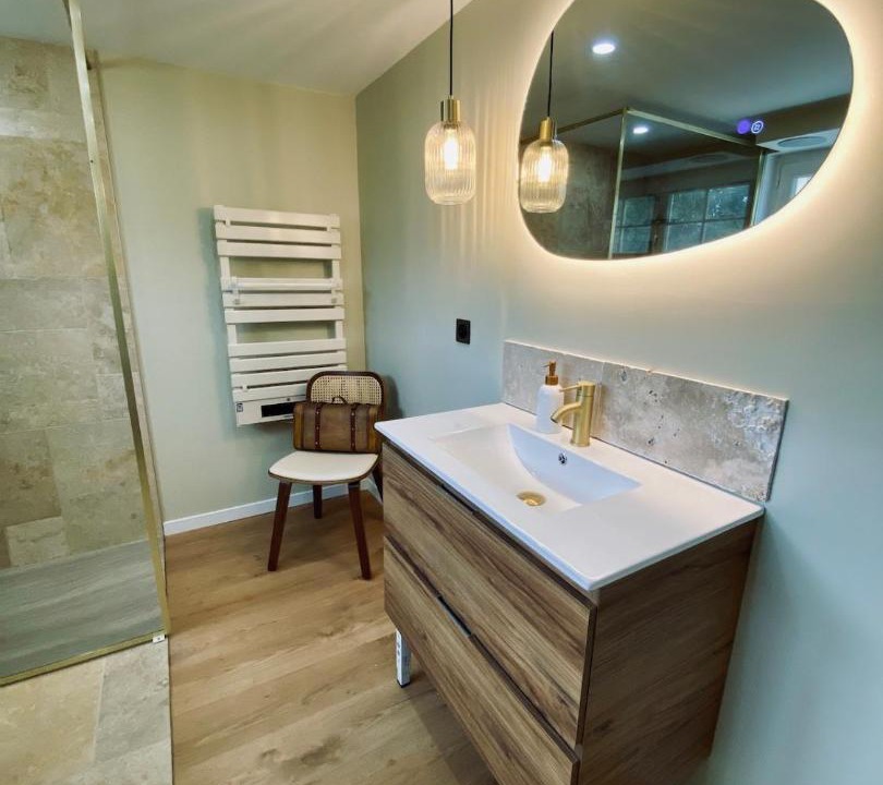 Photo of Bathroom in Longue-Jumelles