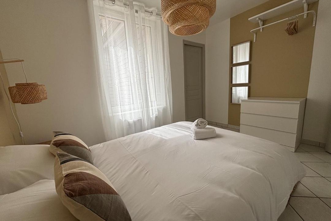 Photo of Bedroom in Quartier Saint-Clement - Jardin des Plantes