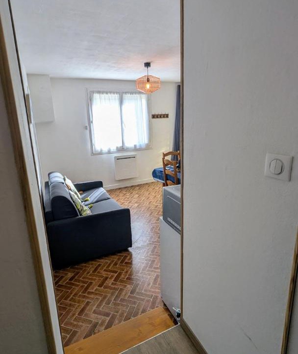 Photo of Others in Vions