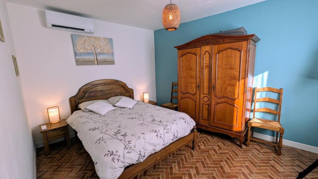 Photo of Bedroom in Vions