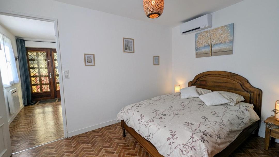 Photo of Bedroom in Vions