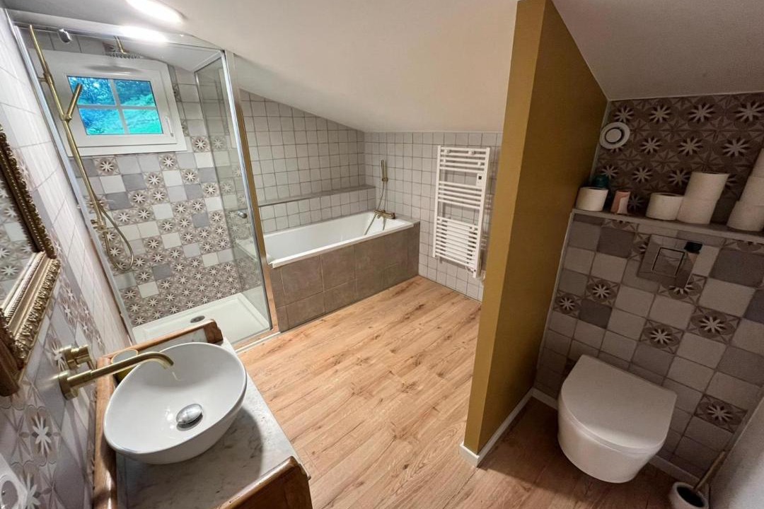 Photo of Bathroom in Lacarry-Arhan-Charritte-de-Haut