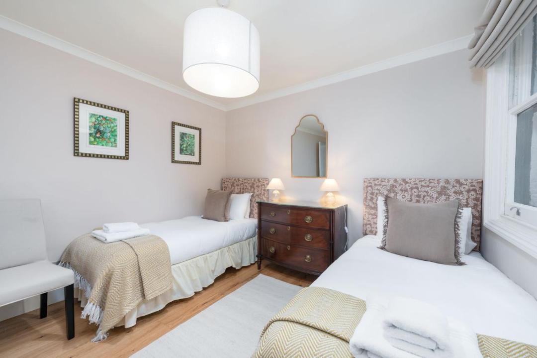 Photo of Bedroom in Courtfield