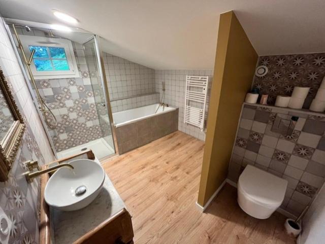 Photo of Bathroom in Lacarry-Arhan-Charritte-de-Haut