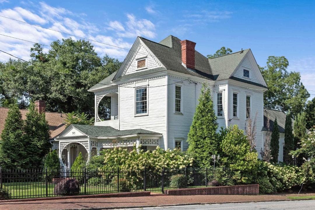 Photo of Others in East Side