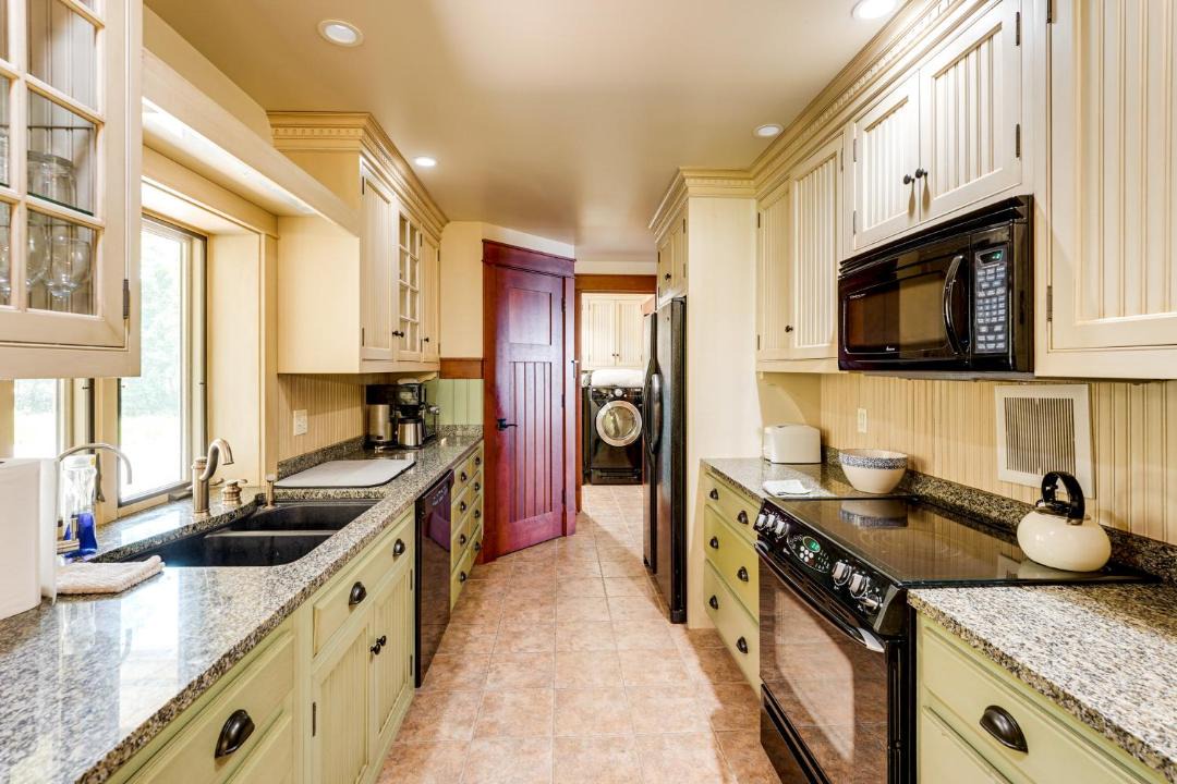 Photo of Kitchen in Free Soil