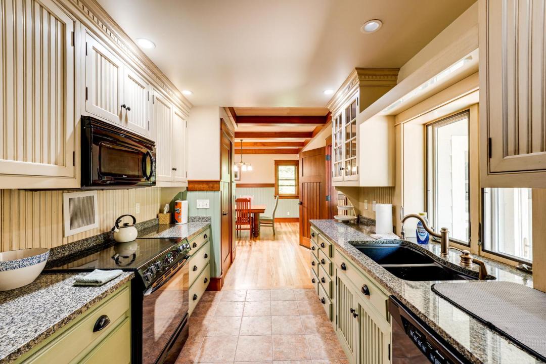 Photo of Kitchen in Free Soil