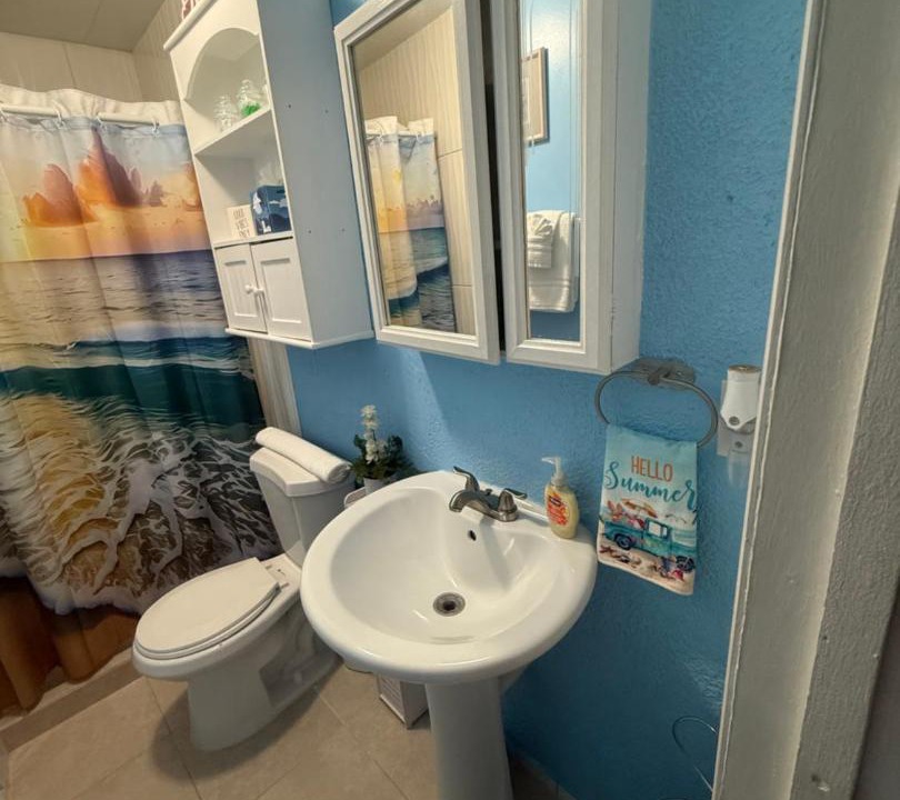 Photo of Bathroom in Bayshore Gardens